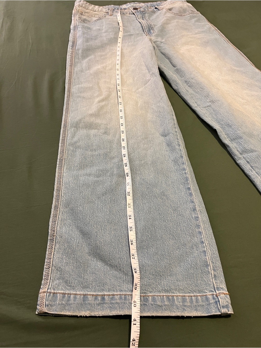 Light Blue Wide-Leg Mid Rise Jeans Size 12 - Picture 2 of 8